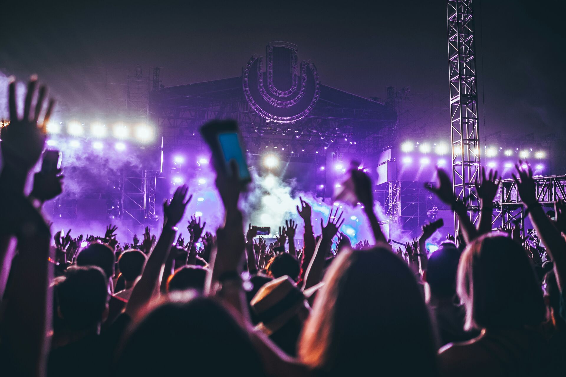 Live music performance in a concert venue